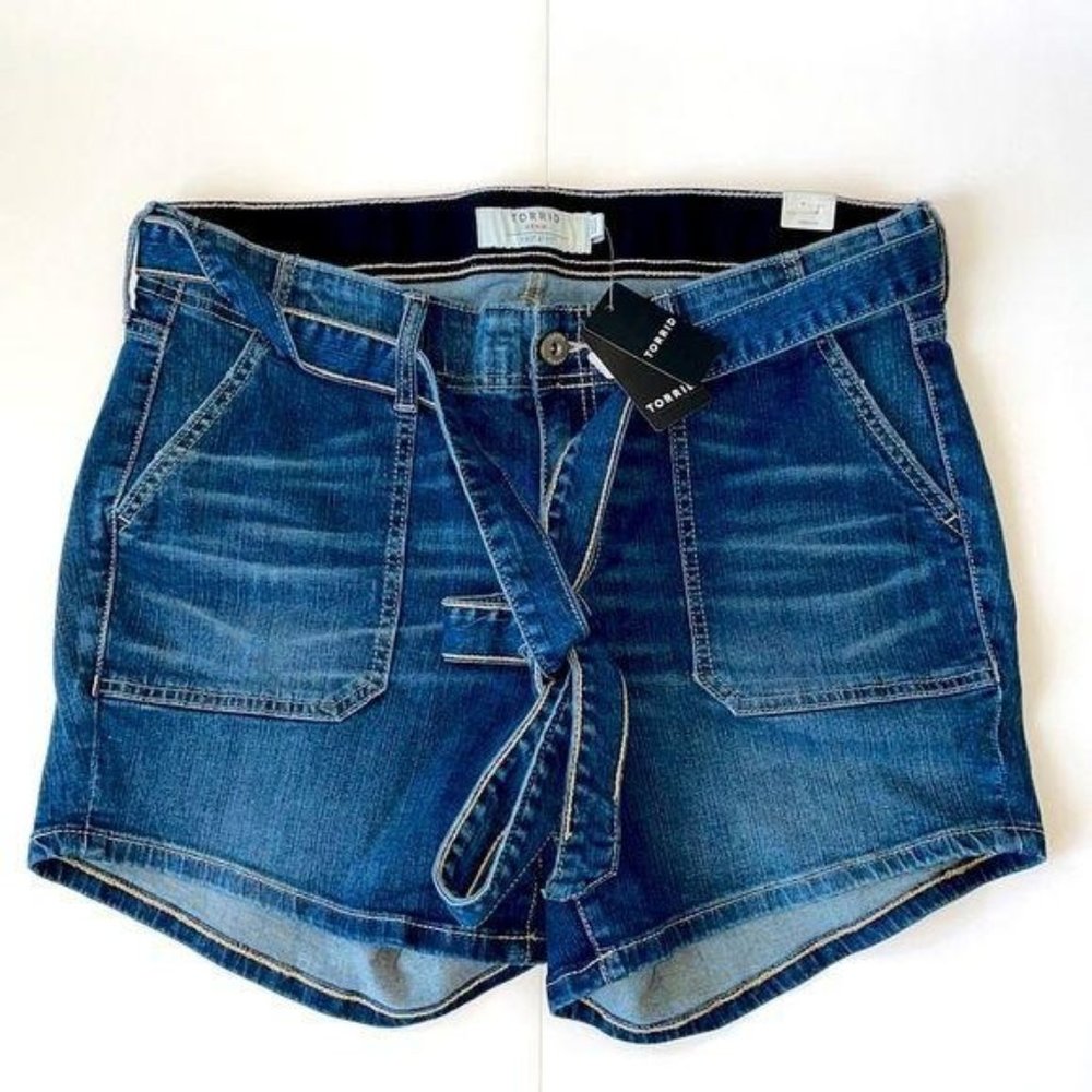 💕SOLD💕 HIGH RISE MID SHORT - VINTAGE STRETCH - Picture 2 of 6